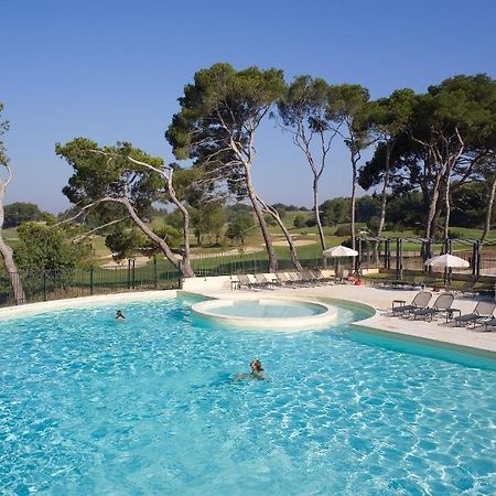 Madame Vacances Residence Provence Country Club Saumane-de-Vaucluse Rum bild