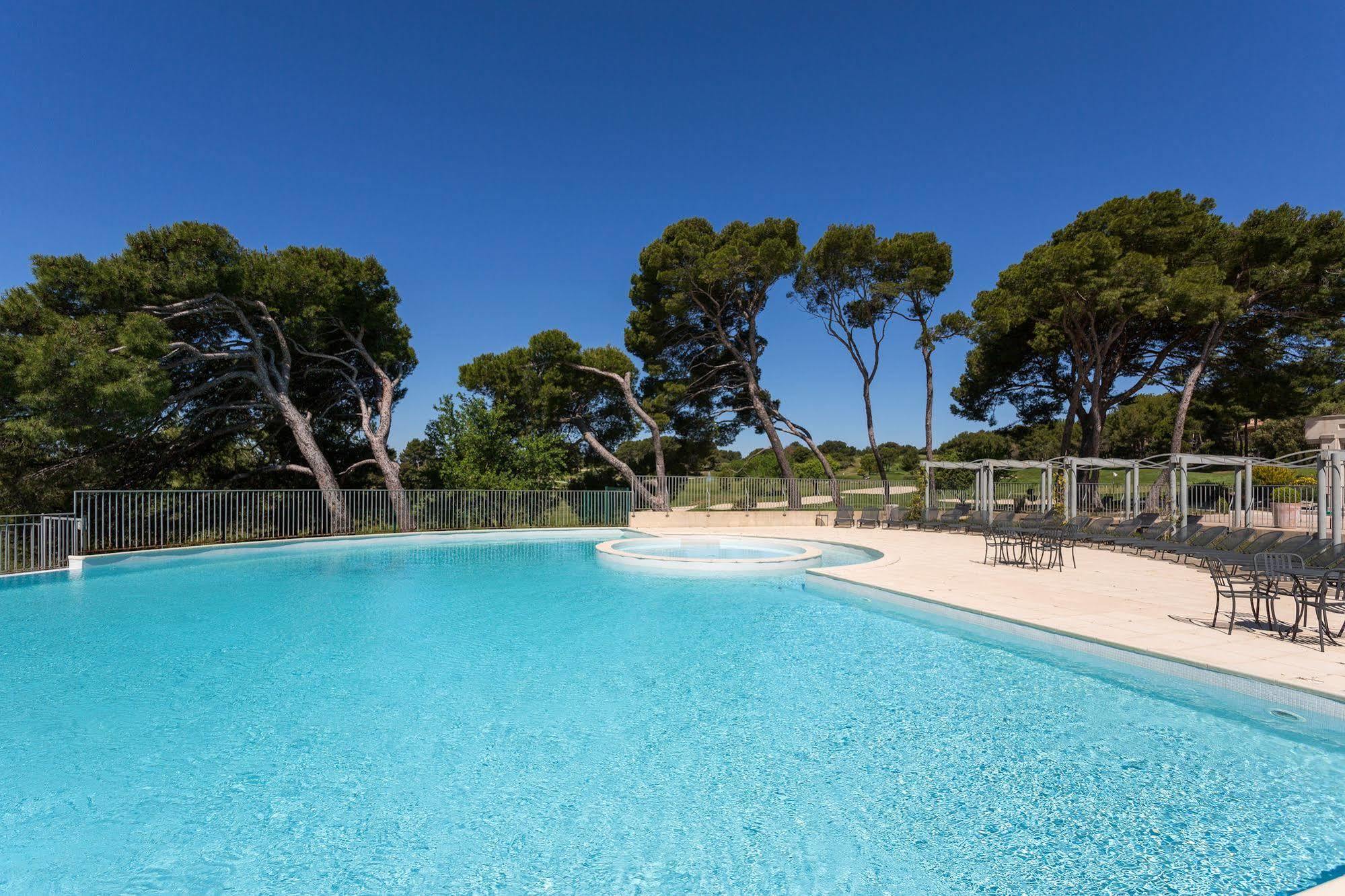 Madame Vacances Residence Provence Country Club Saumane-de-Vaucluse Exteriör bild